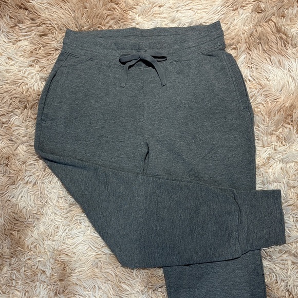 Fabletics Charcoal Jogger Pants - Picture 2 of 6